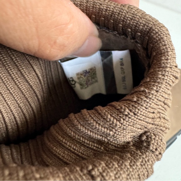 UGG BROOKLYN CHELSEA HICKORY WATERPROOF PLATFORM BOOTS - Picture 6 of 6